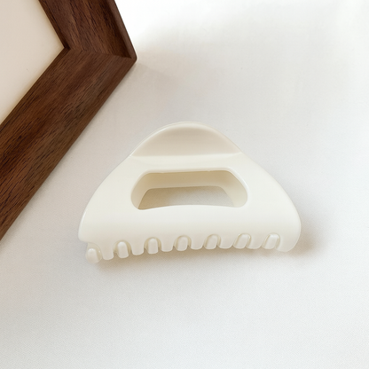 MamaSafe Clip - Gentle Care, Unbreakable Strength.