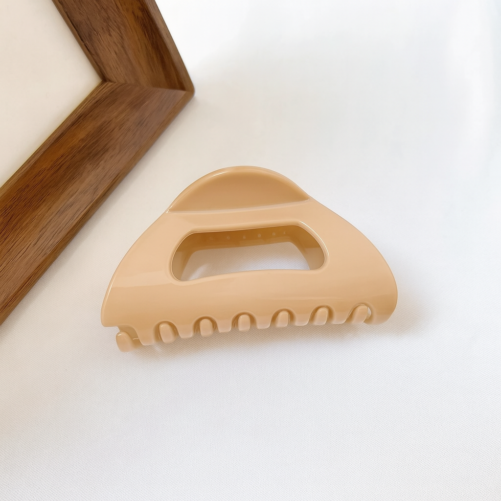 MamaSafe Clip - Gentle Care, Unbreakable Strength.